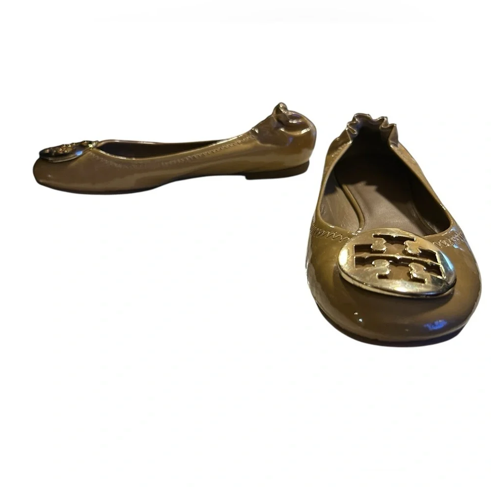 Tory Burch Reva Ballet Flats Beige Comfy Patent Leather Size 6 NWOT